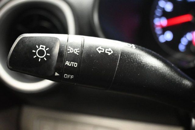 2019 Kia Forte LXS IVT - 23072215 - 16