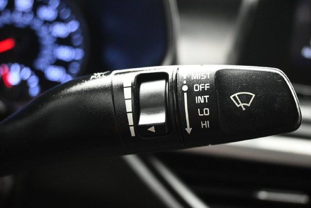 2019 Kia Forte LXS IVT - 23072215 - 17