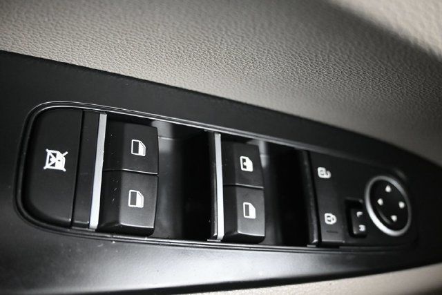 2019 Kia Forte LXS IVT - 23072215 - 19