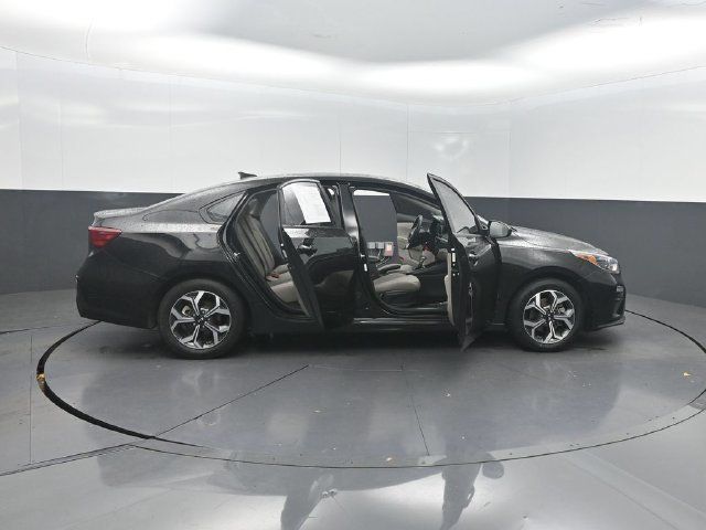 2019 Kia Forte LXS IVT - 23072215 - 27