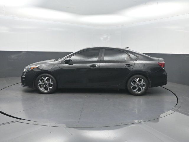 2019 Kia Forte LXS IVT - 23072215 - 2