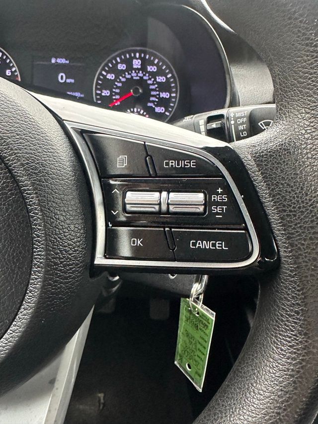 2019 Kia Forte LXS IVT - 22364088 - 32