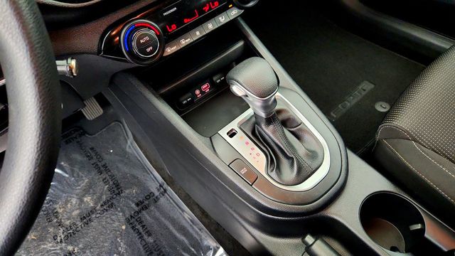 2019 Kia Forte LXS IVT - 23069932 - 15