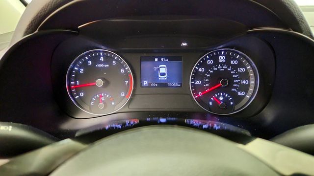 2019 Kia Forte LXS IVT - 23069932 - 31