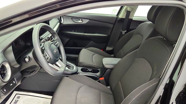 2019 Kia Forte LXS IVT - 23069932 - 36