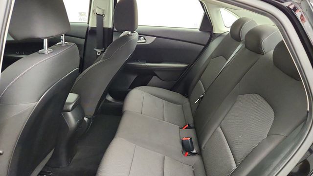 2019 Kia Forte LXS IVT - 23069932 - 37