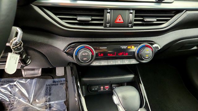 2019 Kia Forte S w/ Premium Package, Power Sunroof & LED Headlights - 23097882 - 17