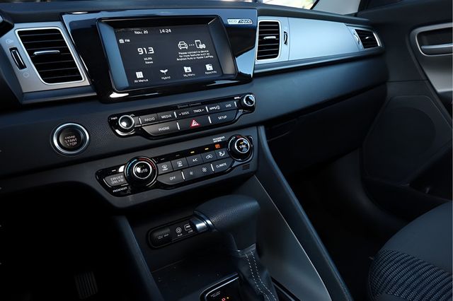 2019 KIA NIRO LX FWD - 22945162 - 21