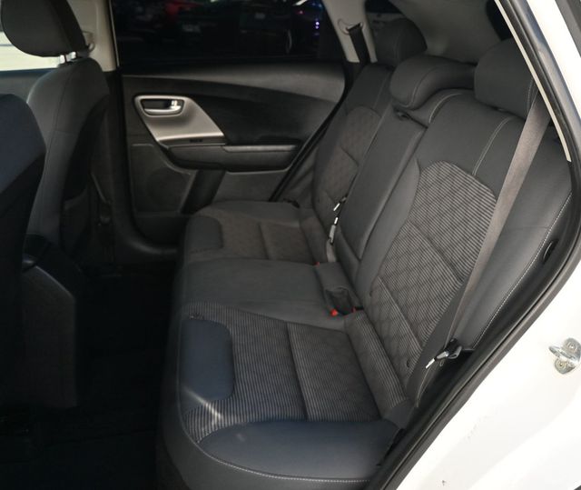 2019 Kia Niro LX FWD - 22969385 - 13