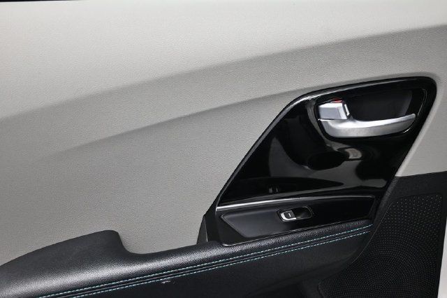 2019 Kia Niro Plug-In Hybrid EX Premium FWD - 23074172 - 9