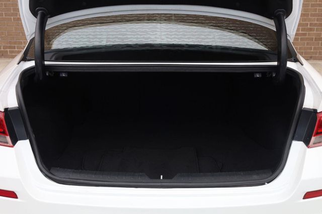 2019 Kia Optima LX - 23070707 - 11