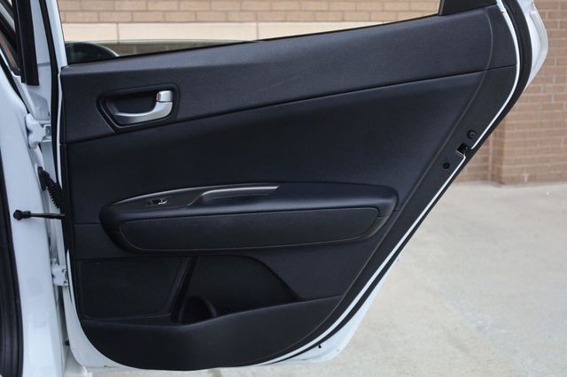 2019 Kia Optima LX - 23070707 - 21