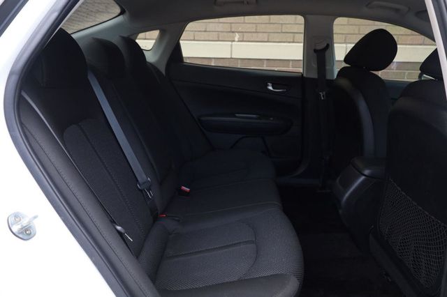 2019 Kia Optima LX - 23070707 - 22