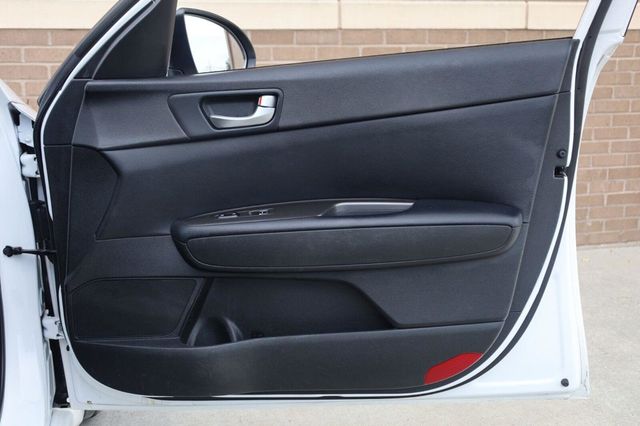 2019 Kia Optima LX - 23070707 - 24