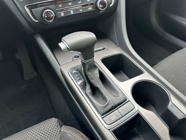 2019 Kia Optima LX Automatic - 22965858 - 18