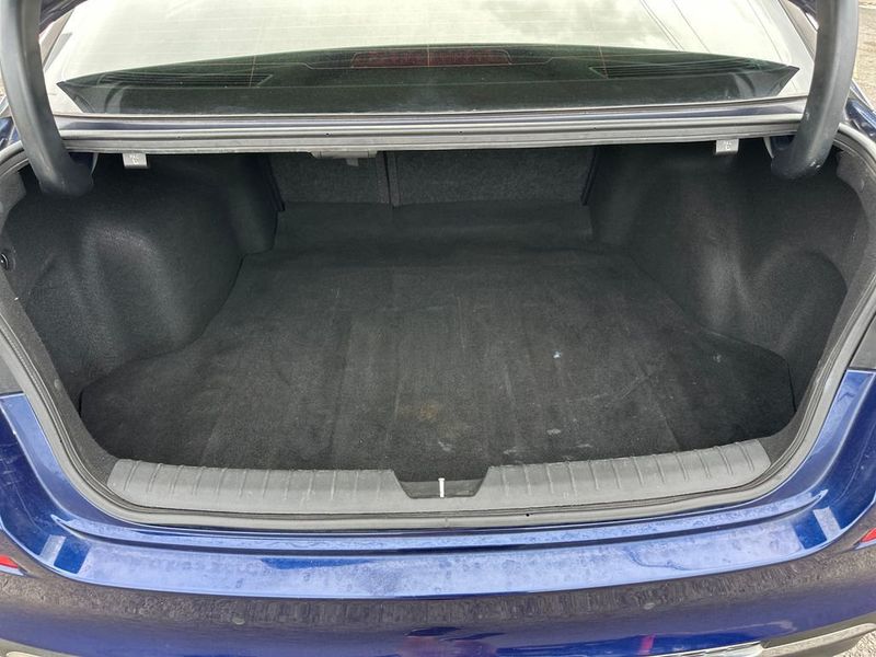 2019 Kia Optima LX Automatic - 22965858 - 19