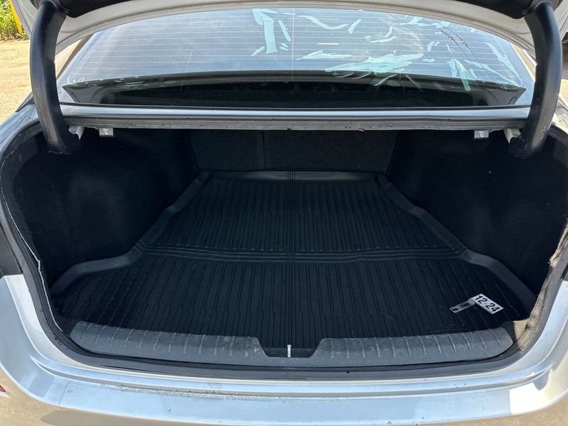 2019 Kia Optima LX Automatic - 23016411 - 19