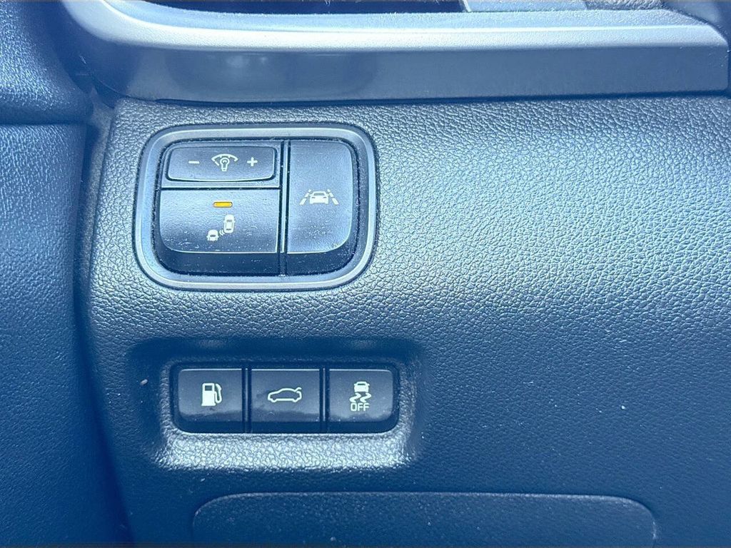 2019 Kia Optima LX Automatic - 22963910 - 21