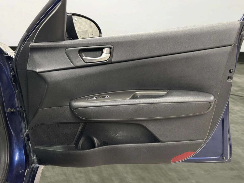 2019 Kia Optima S Automatic - 22959331 - 18