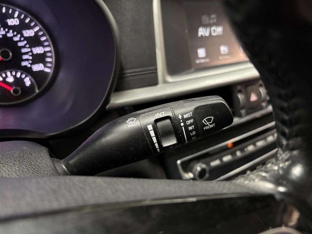 2019 Kia Optima S Automatic - 22959331 - 34