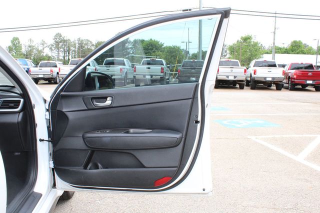 2019 Kia Optima S Automatic - 23021526 - 27