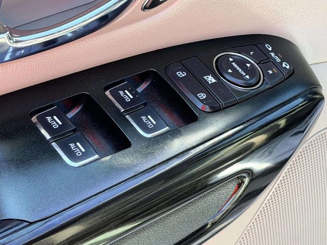 2019 Kia Sedona EX FWD - 23027920 - 19