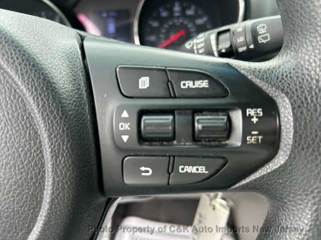 2019 Kia Sedona L FWD - 23032310 - 37