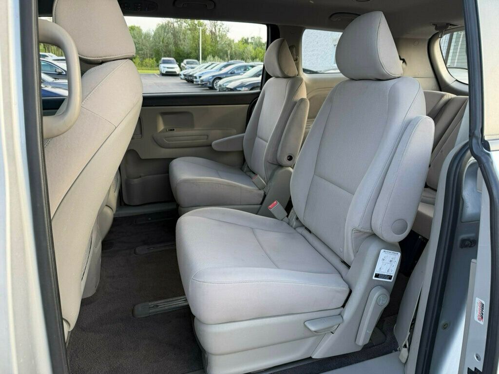 2019 Kia Sedona L FWD - 23026284 - 18