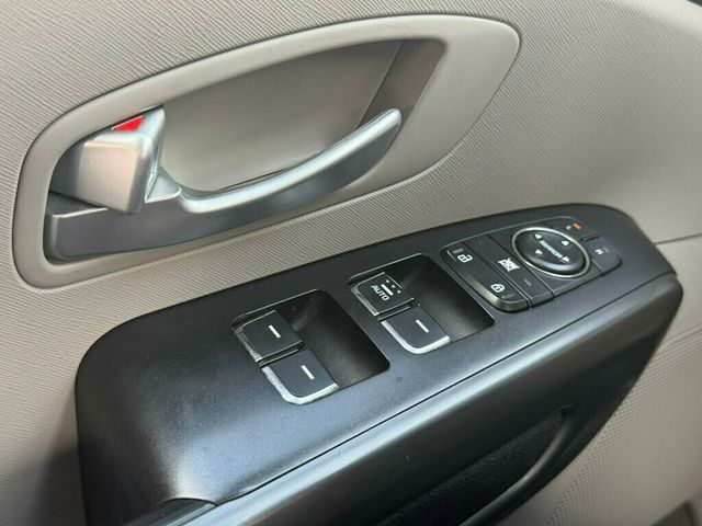 2019 Kia Sedona L FWD - 23026284 - 34