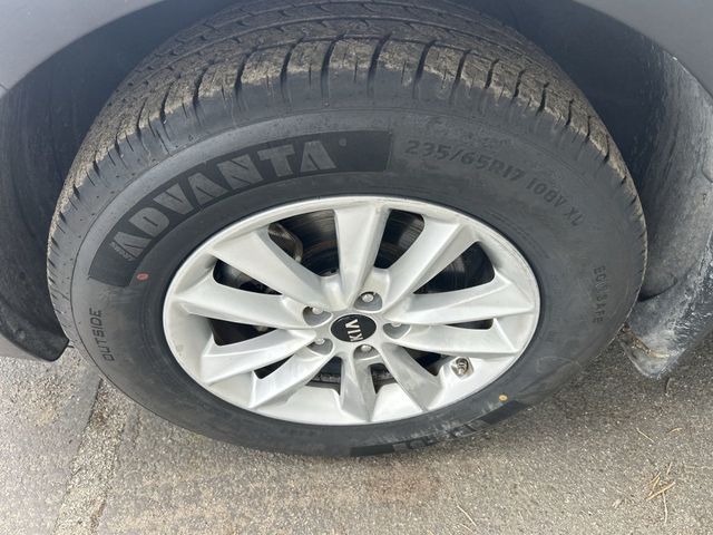 2019 Kia Sorento L FWD - 22984095 - 9