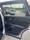 2019 Kia Sorento L FWD - 22924148 - 16