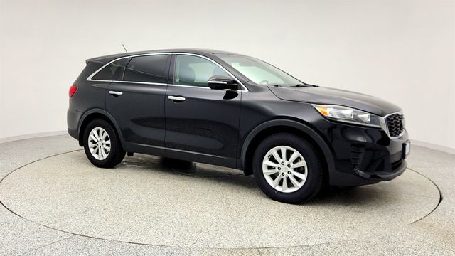 2019 Kia Sorento L w/ Third Row Seating & Rearview Camera - 22996781 - 2