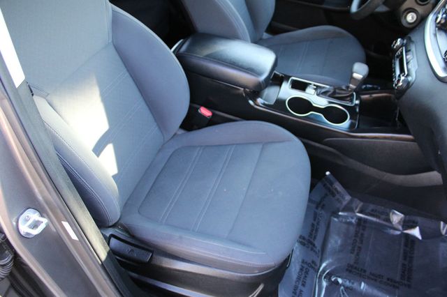 2019 Kia Sorento LX AWD - 22955277 - 14