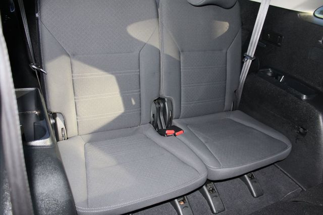 2019 Kia Sorento LX AWD - 22955277 - 17