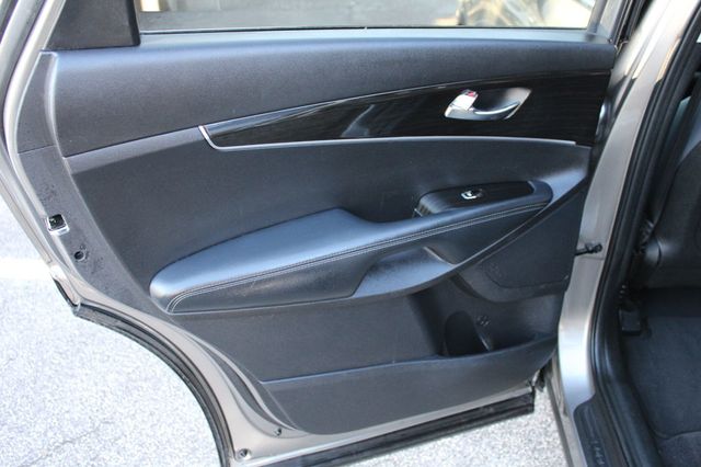 2019 Kia Sorento LX AWD - 22955277 - 20