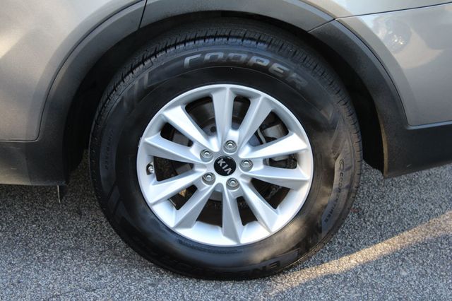 2019 Kia Sorento LX AWD - 22955277 - 30