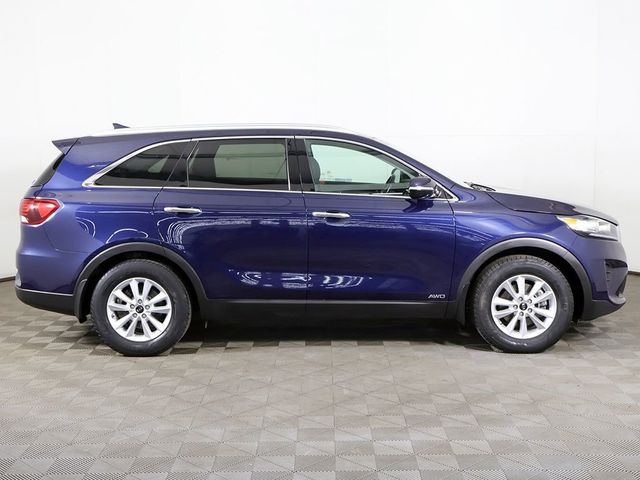2019 Kia Sorento LX AWD - 23083749 - 16