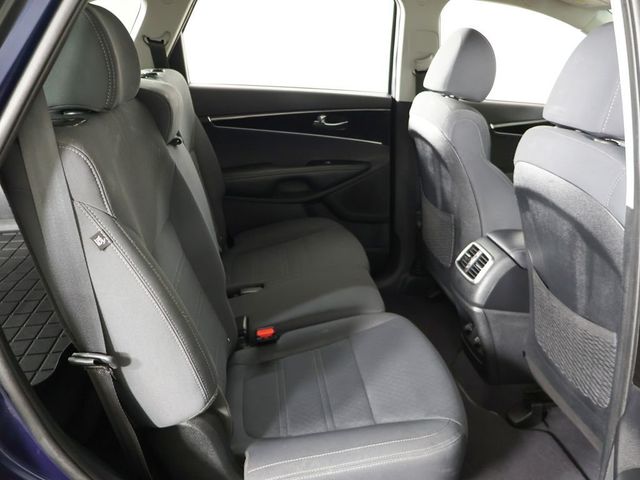 2019 Kia Sorento LX AWD - 23083749 - 32