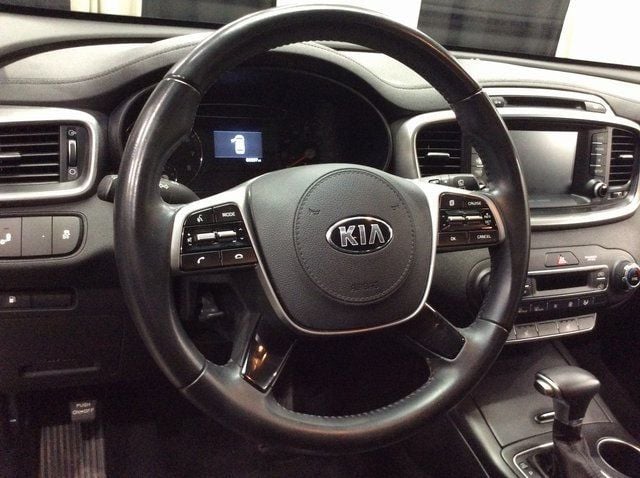2019 Kia Sorento LX photo 10