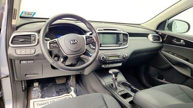 2019 Kia Sorento LX AWD w/ Convenience Pkg, Heated Seats & Apple CarPlay - 22996270 - 11