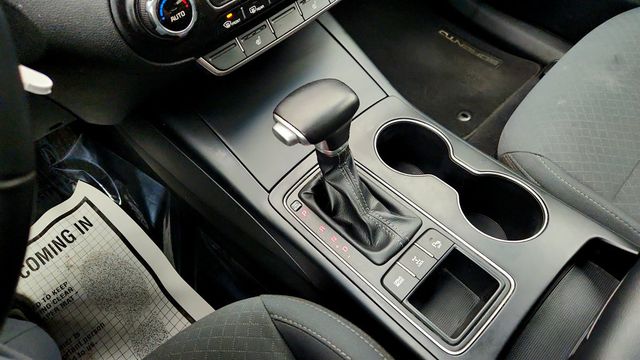 2019 Kia Sorento LX AWD w/ Convenience Pkg, Heated Seats & Apple CarPlay - 22996270 - 15