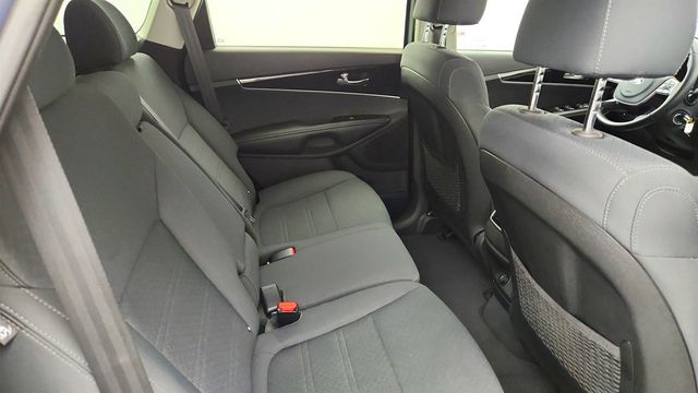 2019 Kia Sorento LX AWD w/ Convenience Pkg, Heated Seats & Apple CarPlay - 22996270 - 22