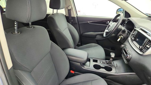 2019 Kia Sorento LX AWD w/ Convenience Pkg, Heated Seats & Apple CarPlay - 22996270 - 23