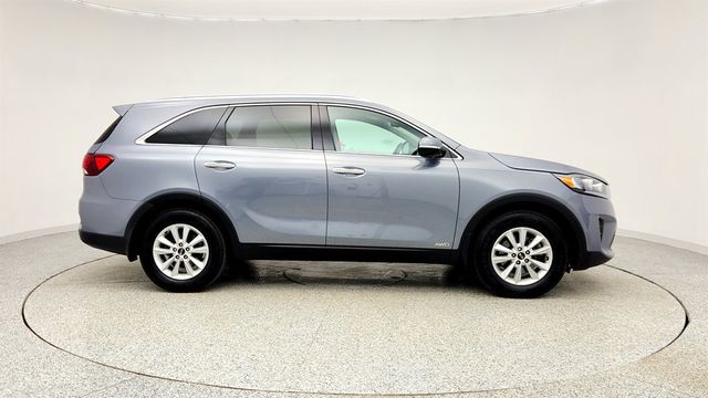 2019 Kia Sorento LX AWD w/ Convenience Pkg, Heated Seats & Apple CarPlay - 22996270 - 3