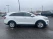 2019 Kia Sorento LX FWD - 22713669 - 17