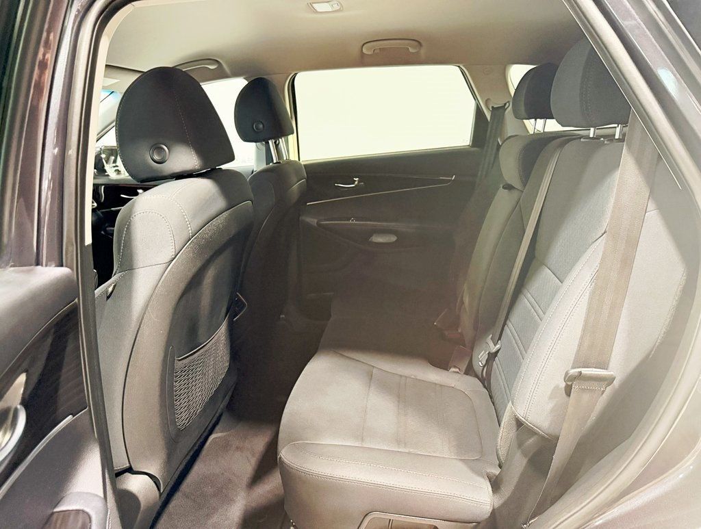 2019 Kia Sorento LX FWD - 22925369 - 26