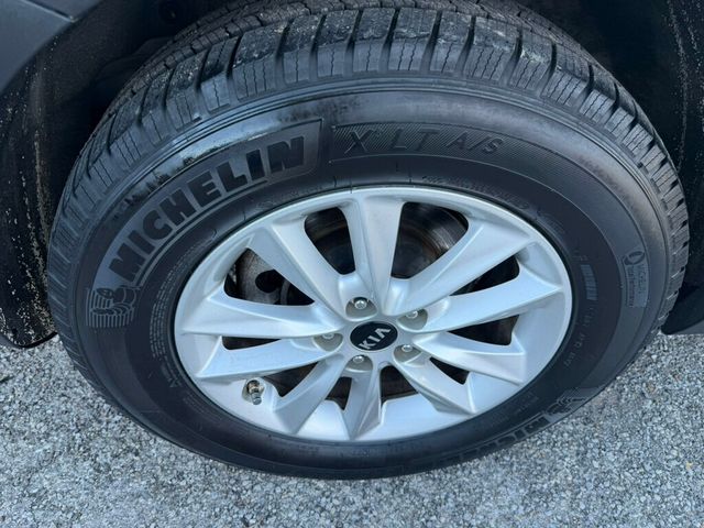 2019 Kia Sorento LX FWD - 22970846 - 15