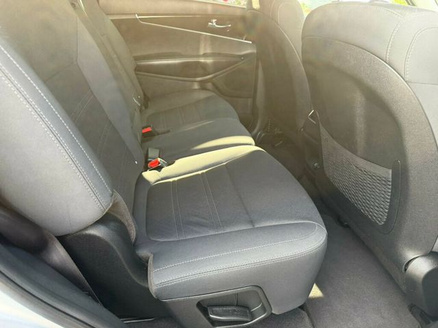 2019 Kia Sorento LX FWD - 23043707 - 14