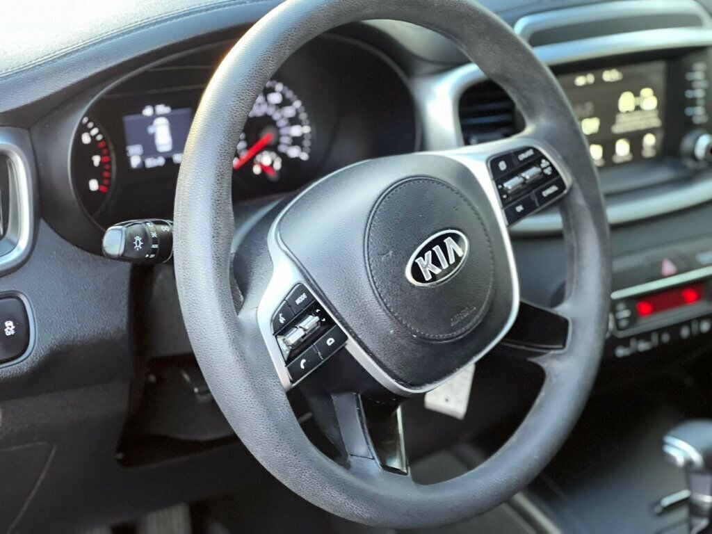 2019 Kia Sorento LX V6 AWD - 22734047 - 16