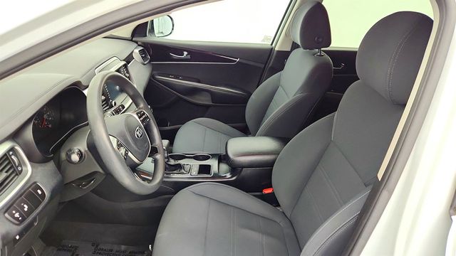 2019 Kia Sorento LX V6 AWD - 22960742 - 17